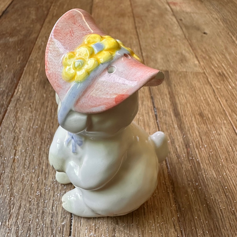 1970s Fitz and Floyd Lamb Salt and Pepper Shakers OS Ceramic Floral White‎ 3.5" - Picture 6 of 9